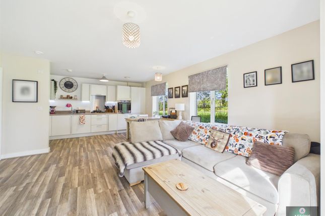 1 Iris House, Daffodil Crescent, Forge Wood photo 4