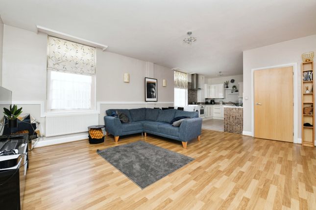 Flat for sale in Hatfield Road, Witham