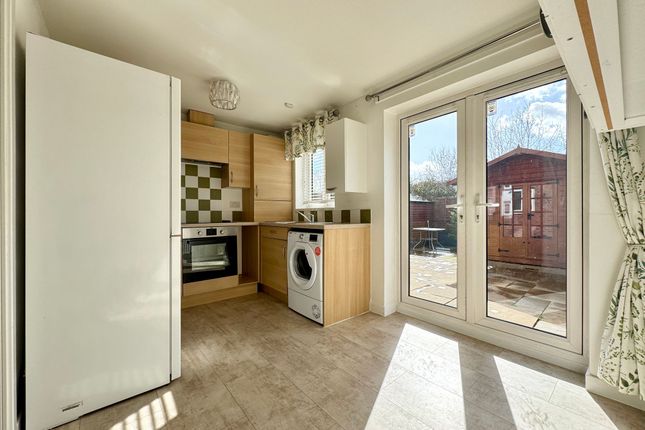 30 Rainscombe Road, Swindon photo 3