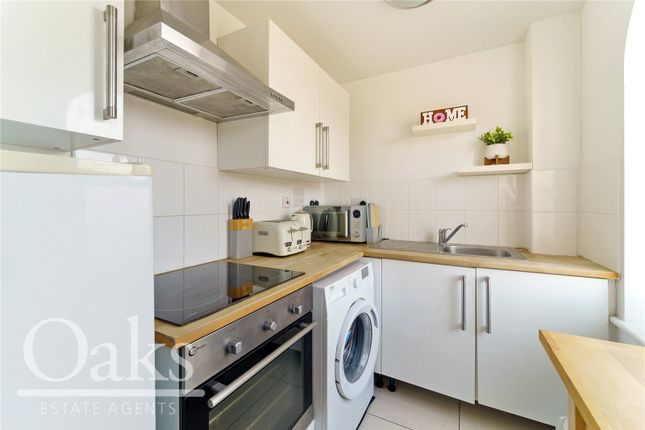 Flat 3, 21, London Road, London photo 4