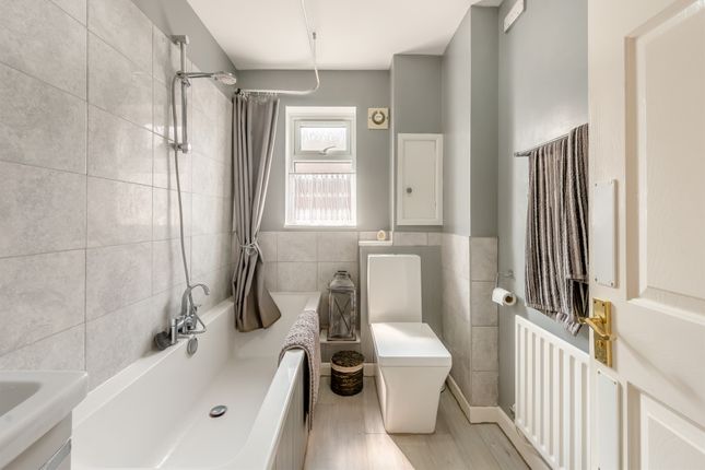 1, Walnut Close, Oakham photo 4