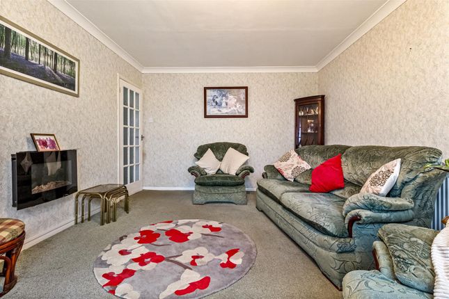 3, Twyford Close, Worthing photo 4