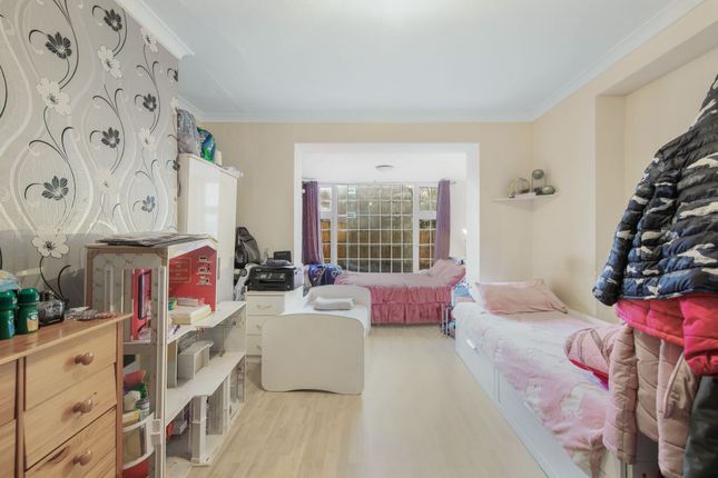 Flat 1a, 2 Norbury Avenue, Thornton Heath photo 2