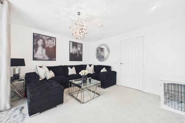 13, Piper Drive, Coatbridge photo 4