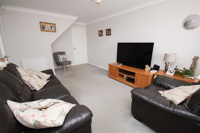 38, Evesham Close, Wellingborough photo 4