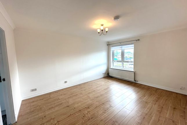 5, Larbert photo 2