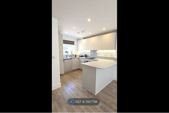 Albertine Road, Langley, Maidstone, Kent photo 3