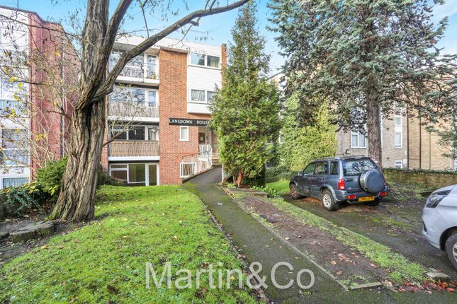 Flat to rent in Brighton Road, Sutton