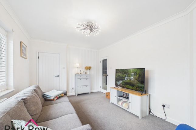 4, Ashfield Villas, Leeds photo 4