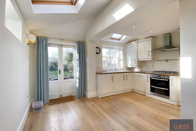 8, Larkhill, Wantage photo 3