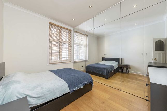 Flat 5, 59, South Audley Street, London photo 4