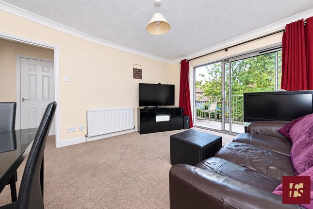 Lower Broadmoor Road, Crowthorne photo 4