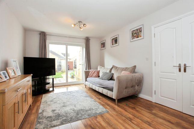 109, Driffield Way, Peterborough photo 2