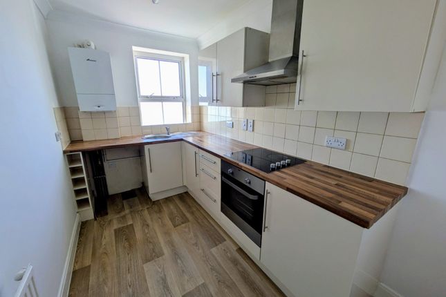Flat 8, 2-3,, Priory Gardens, Kent photo 3