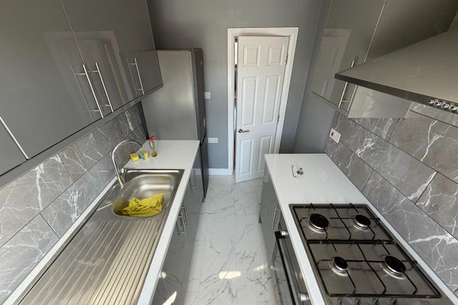 Flat, 280, High Street, Waltham Cross photo 3