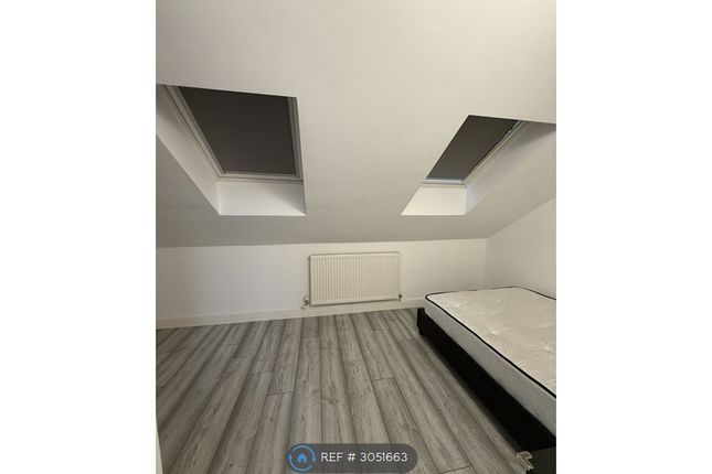 Flat, Winchester Avenue, Leicester photo 5