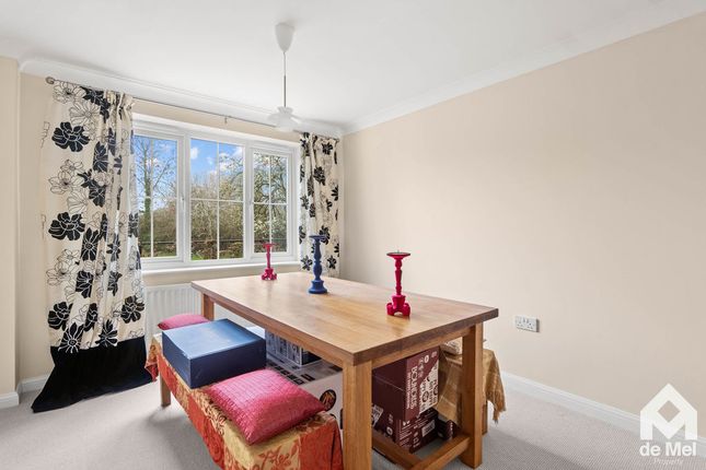 11, Butterfield Court, Cheltenham photo 4