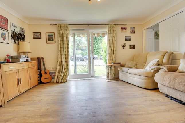 2, Orchard Lea, Sawbridgeworth photo 2