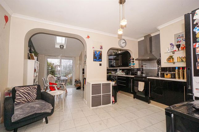 71, Parker Road, Hastings photo 4