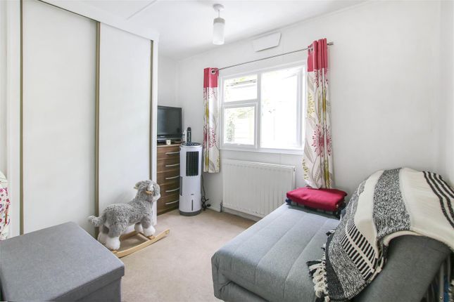 Mobile/park home for sale in Main Road, Willows Riverside Park, Windsor