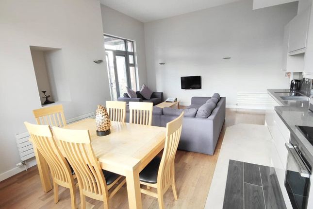 Apartment 304,, Centralofts, Newcastle upon Tyne photo 4
