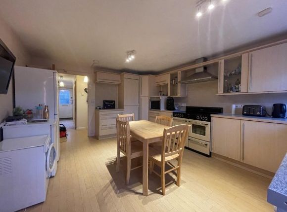 4-bed house on 59, Kingfisher Way, Loughborough, £671/mo