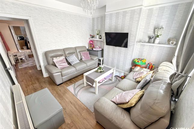 63, Norman Road, Luton photo 2