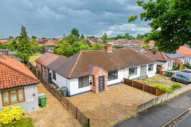 3 bed bungalow to rent in Links Avenue, Hellesdon, Norwich. NR6