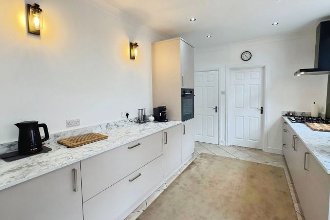 2, Stanley Street, Ilkeston photo 3