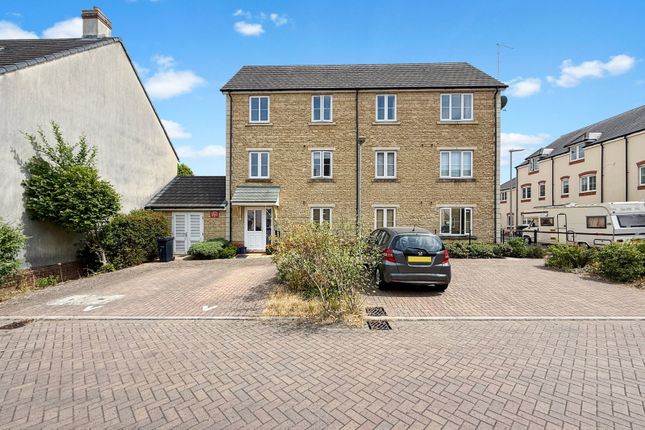72, Station Road, Calne photo 2