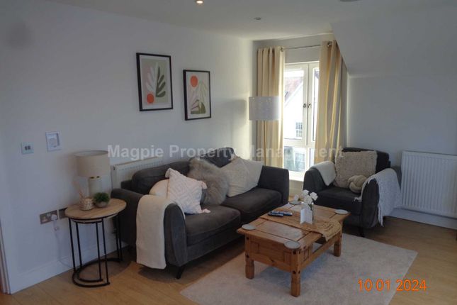 12, Abbey Gardens, Dovehouse Close, St Neots photo 3
