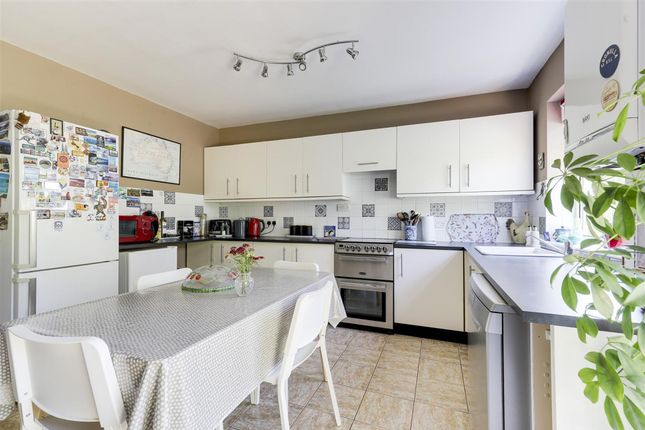 5 Skithorne Rise, Nottingham photo 4