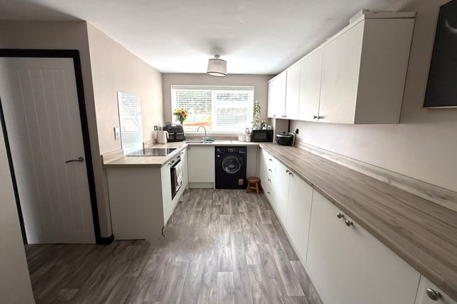 56 Leman Road, Gorleston photo 4