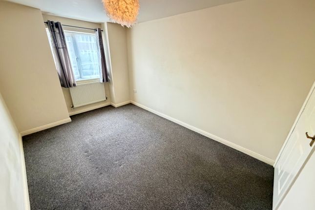 8B, Loughborough photo 5