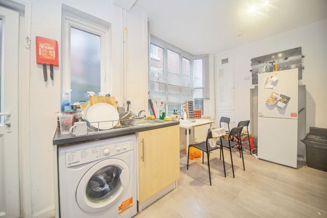 11, Devonshire Road, Southampton photo 3