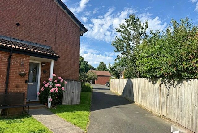 1-bed house on 12, Barnett Way, Uckfield, £250,000
