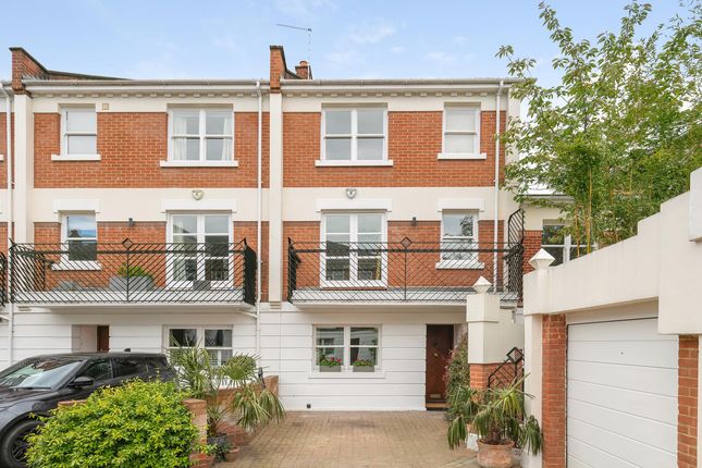 Thumbnail End terrace house for sale in Munster Road, London