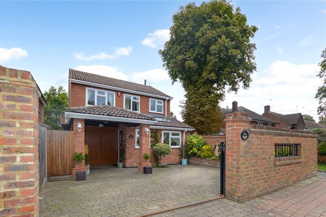 Thumbnail Detached house for sale in Brewers Hill Road, Dunstable, Bedfordshire