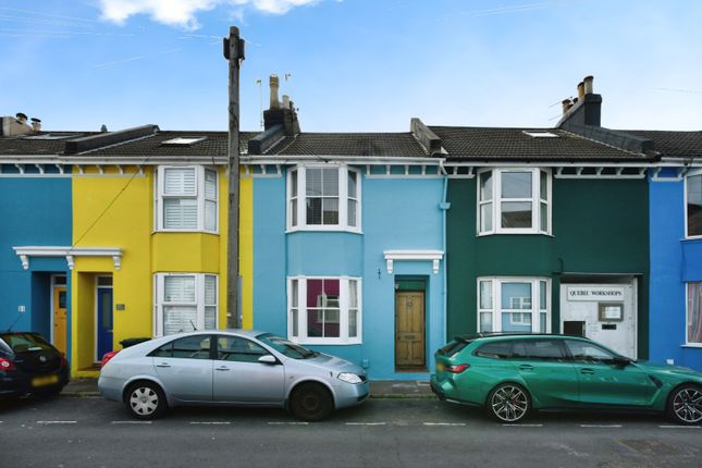 Terraced house for sale in Quebec Street, Brighton