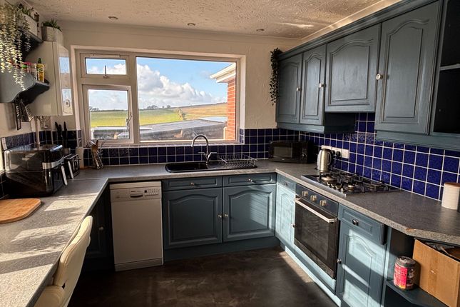 69 Mill Lane, Teignmouth photo 4