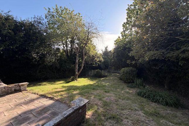 Woodview, Thong Lane,, Shorne photo 3