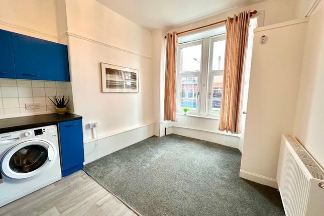 Dumbarton Road, Partick, Glasgow, G11 6NX, Glasgow photo 3