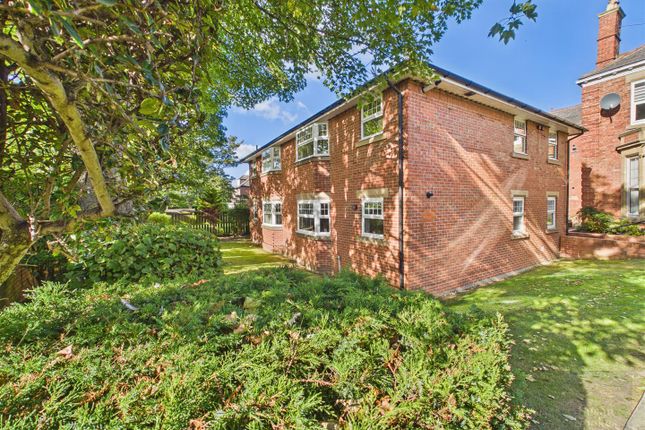 16 Harton Lea, North Avenue, South Shields photo 2