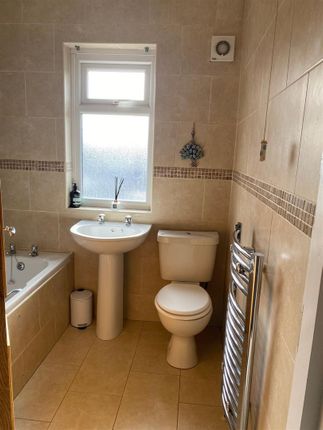 17 Featherbank Terrace Horsforth, Leeds photo 5
