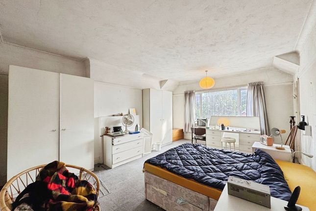 35 Sylvan Avenue, London photo 4
