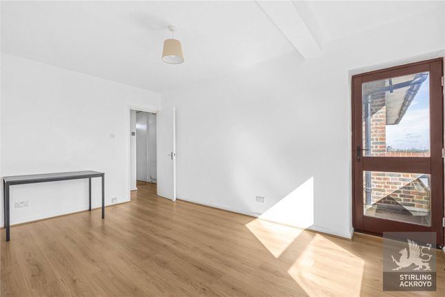 Flat to rent in Hill House, Harrington Hill, Clapton, Hackney