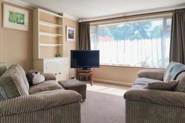 8, Laburnum Way, Dinas Powys photo 4