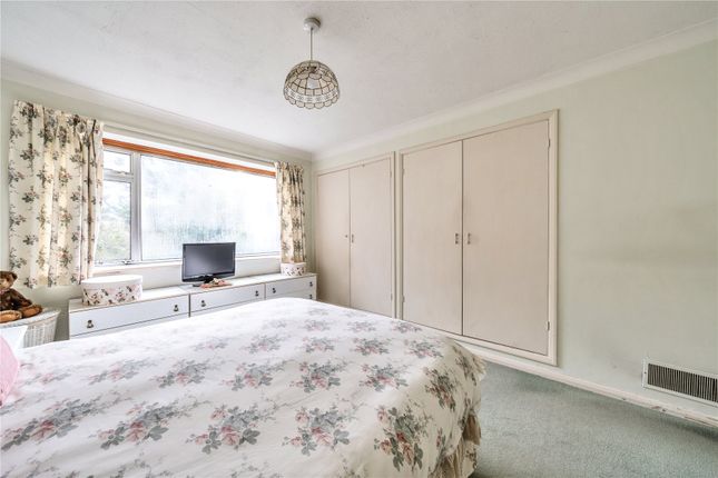 Flat for sale in Bickley Road, Bromley