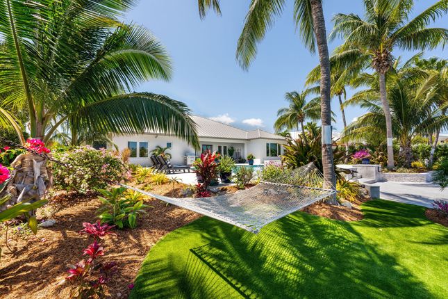 Property for sale in Coconut Cove, 61 Shoreline Drive, Grand Cayman