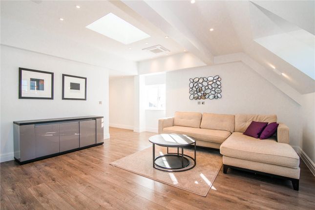Flat 31, 2, Kew Bridge Road, London photo 3